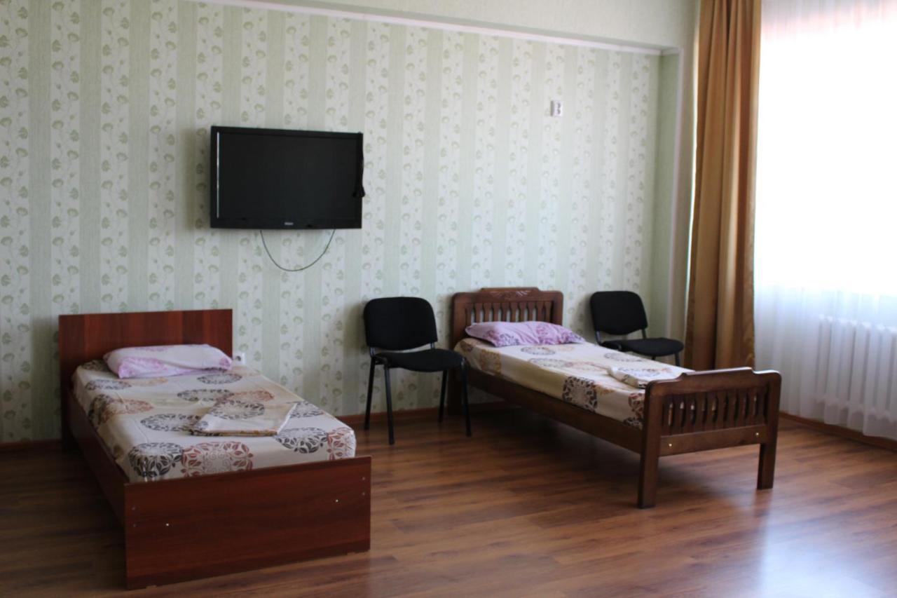 Hotel Tourist Pavlodar Esterno foto