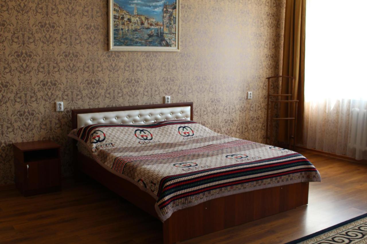 Hotel Tourist Pavlodar Esterno foto